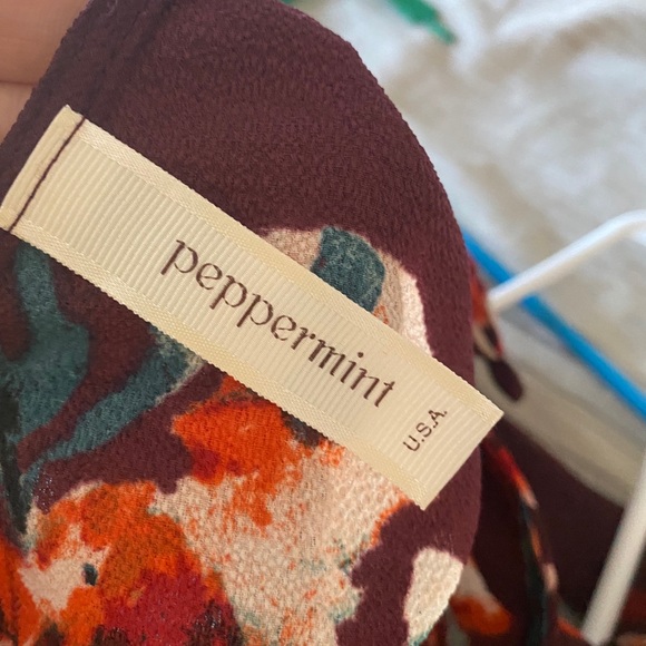 Floral dress with chest cut out - Picture 4 of 4